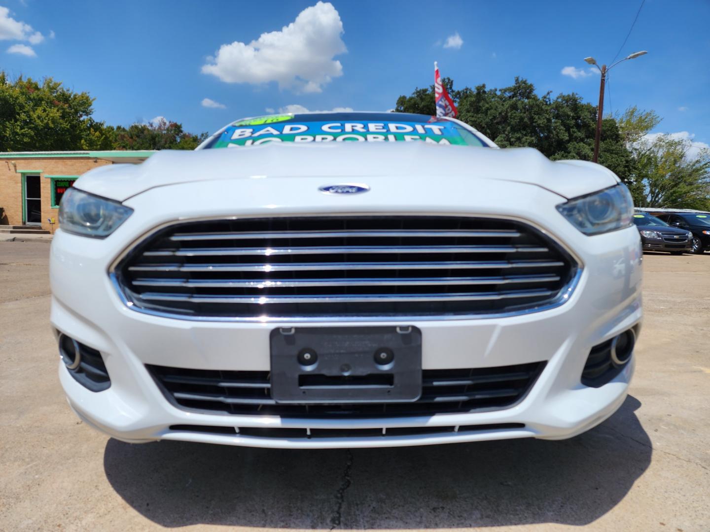 2016 WHITE /BLACK FORD FUSION SE SE ECOBOOST (3FA6P0HD5GR) , AUTO transmission, located at 2660 S.Garland Avenue, Garland, TX, 75041, (469) 298-3118, 32.885551, -96.655602 - Welcome to DallasAutos4Less, one of the Premier BUY HERE PAY HERE Dealers in the North Dallas Area. We specialize in financing to people with NO CREDIT or BAD CREDIT. We need proof of income, proof of residence, and a ID. Come buy your new car from us today!! This is a Super Clean 2016 FORD FUSIO - Photo#9